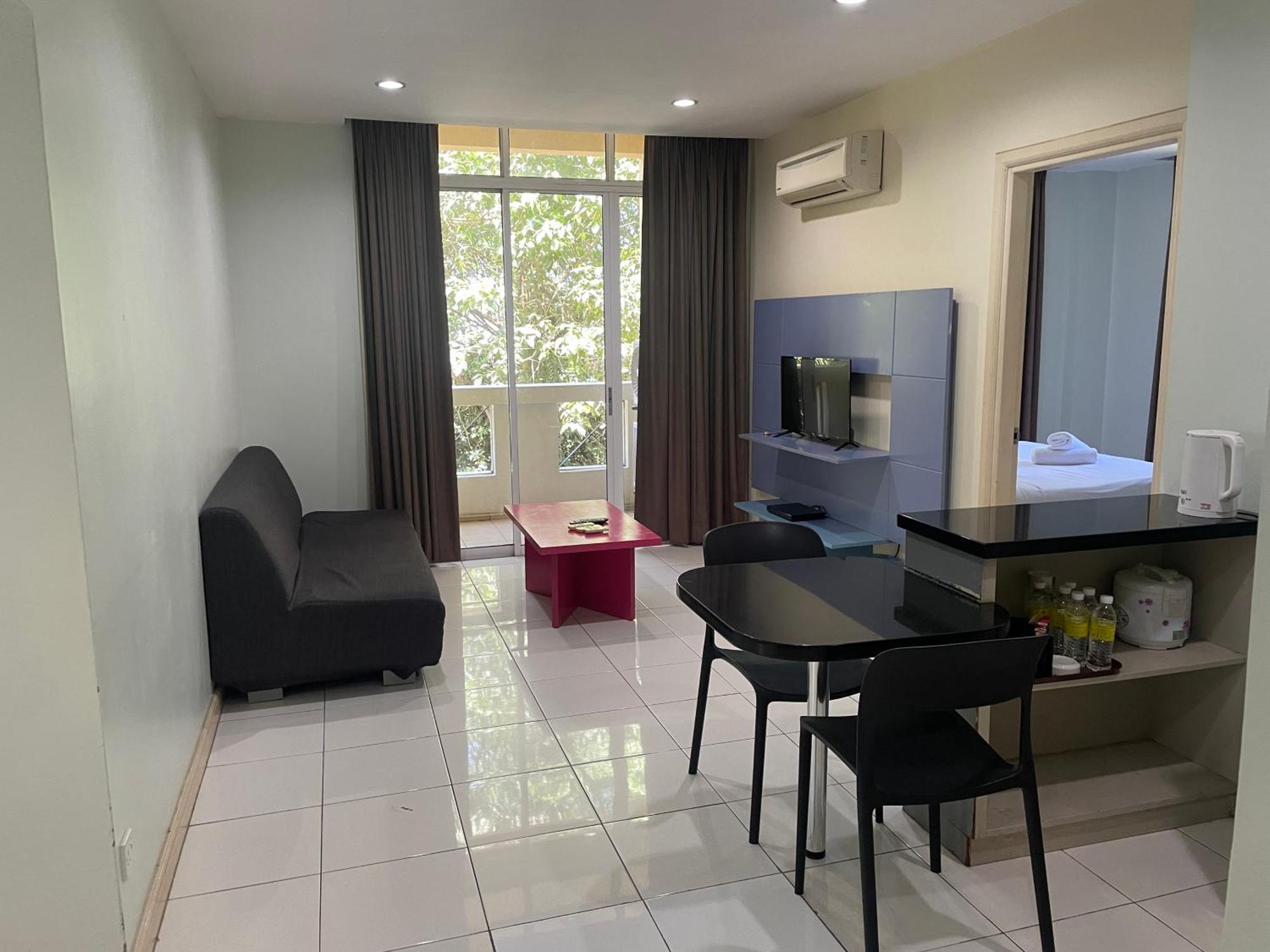 Song Service Apartment Formerly Known As Jinhold Service Apartment Kuching Esterno foto